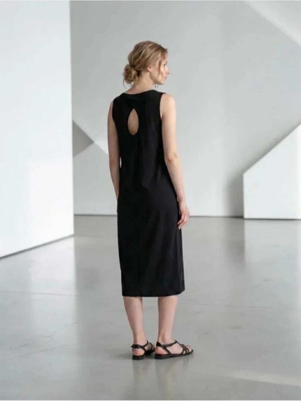 COS Keyhole-Back Jersey Knit Sleeveless Black Shift Dress Size M